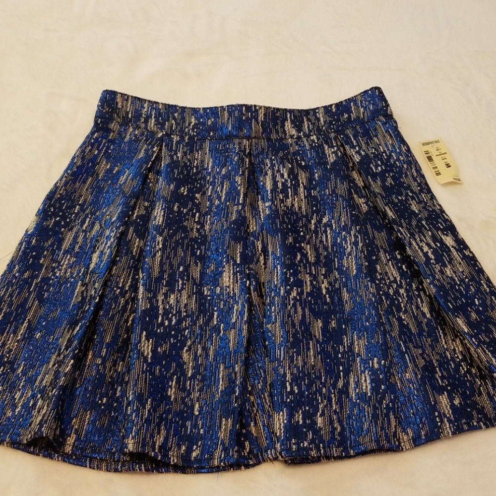 Aeropostale metallic pleated skirt